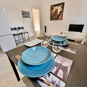 Magnifique T2 Refait A Neuf - Calme & Equipe Avec Parking Grenoble